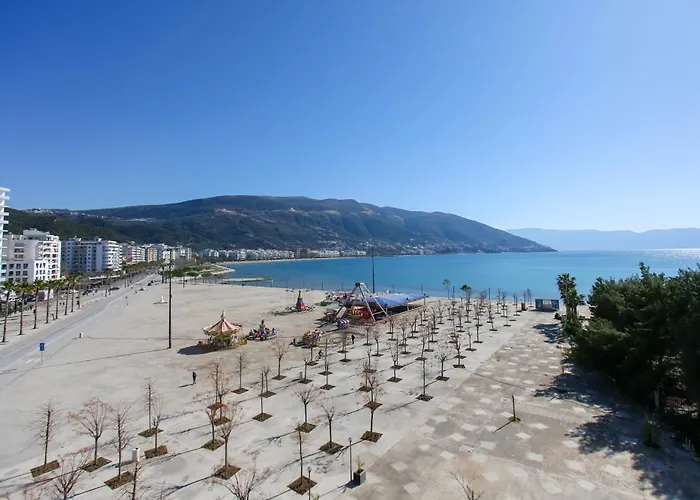 & Sea View - Happy *